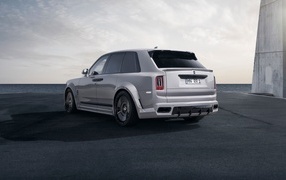Rear view of the 2023 Rolls-Royce Cullinan Overdose S
