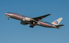 Passenger Boeing 777-200ER, American Airlines