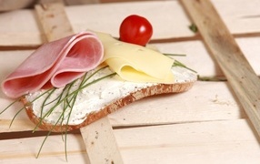 Sandwich with cheese and ham