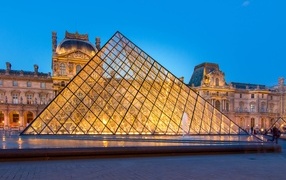 Beautiful pyramid installation at the Louvre Museum, France