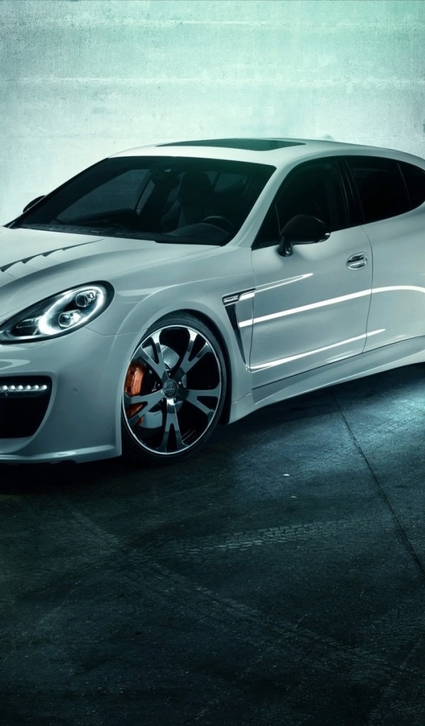 Белый Porsche Panamera Turbo S 2014