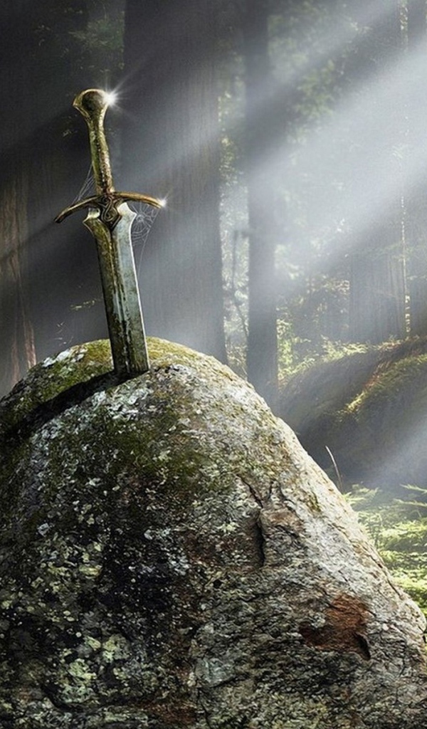 Старинный меч в камне
