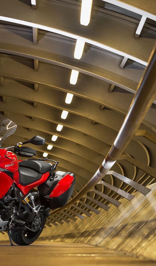 Новый надежный мотоцикл Ducati Multistrada 1200 S Granturismo