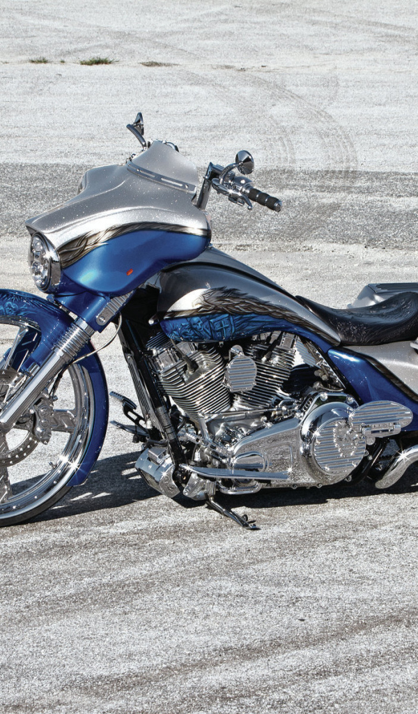 Популярный мотоцикл Harley-Davidson Street Glide