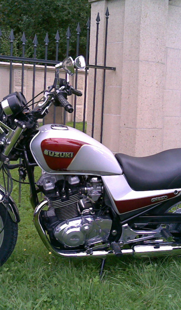 Мотоцикл Suzuki модели RV 125