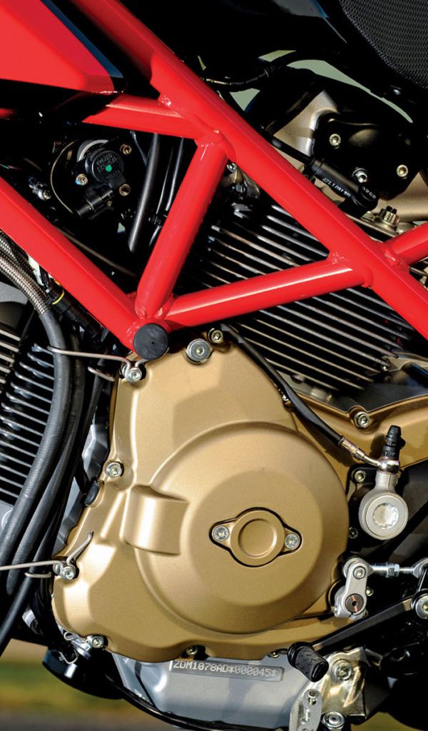 Надежный мотоцикл Ducati Hypermotard SP