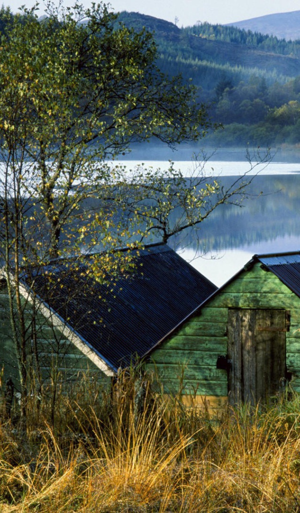 Деревянный Дом на озере