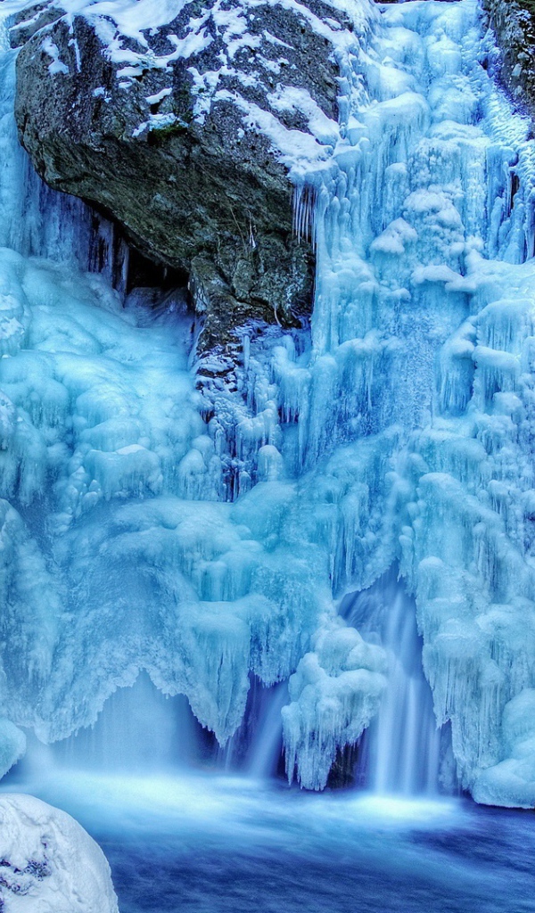 Замерзший водопад в Германии