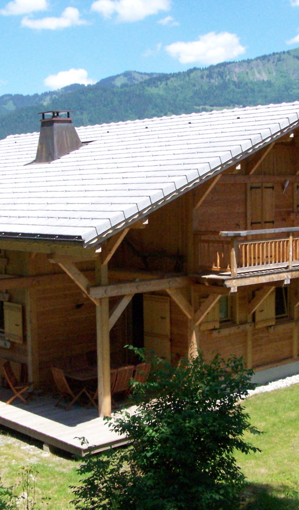 Деревянный дом на горнолыжном курорте Самоен, Франция