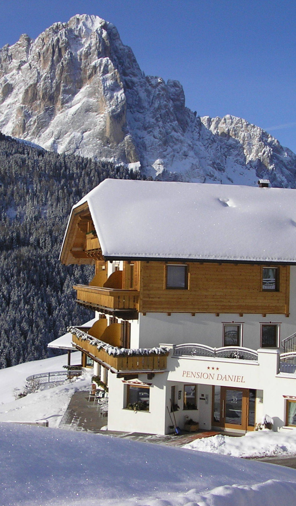 Гостиница на горнолыжном курорте Сельва, Италия