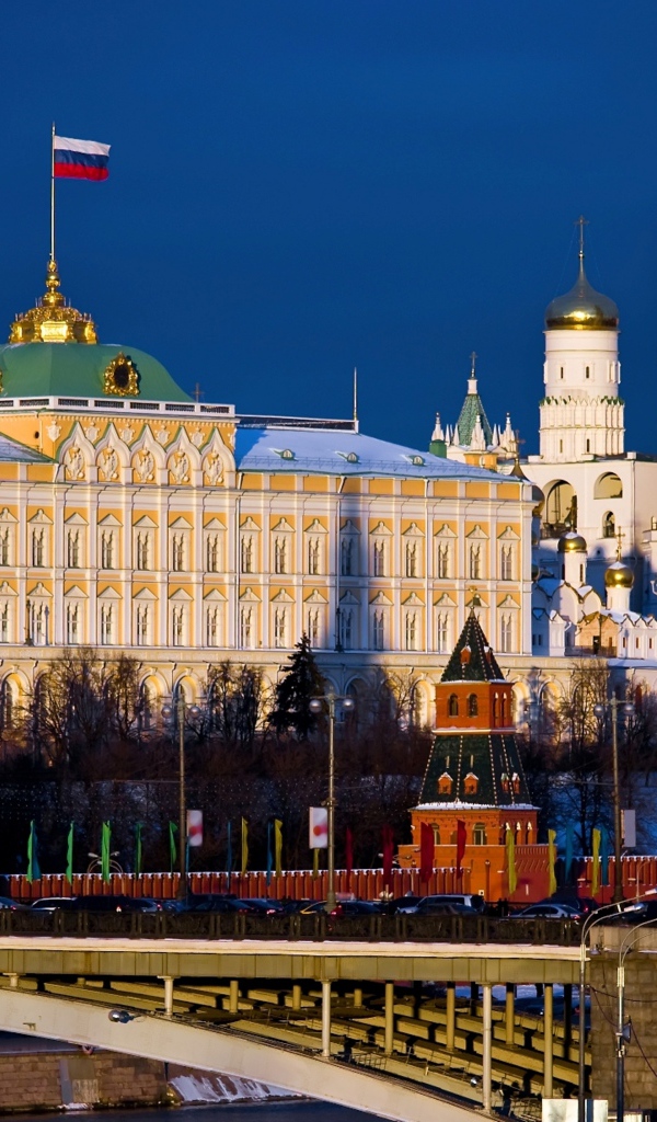 Красивый вид на Кремль