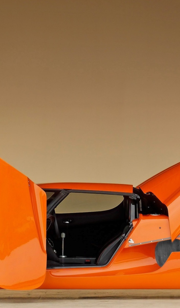 Открывающиеся части автомобиля Koenigsegg CCR