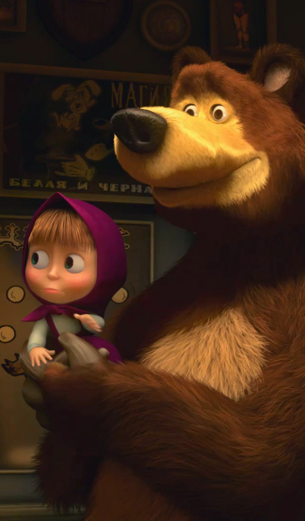 Медведь показывает Маше свои награды, мультфильм Маша и медведь