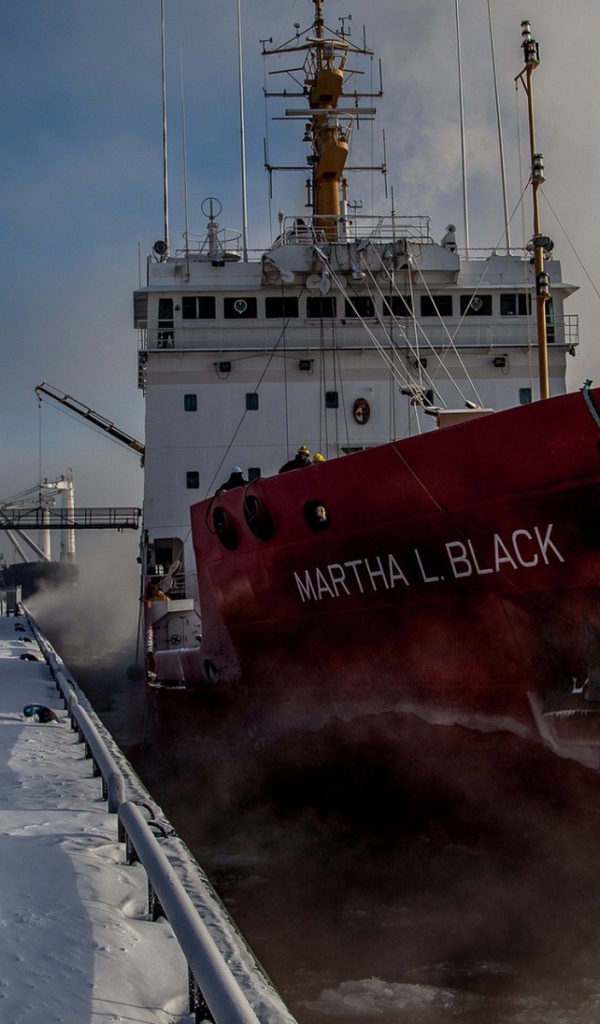 Корабль Марта Блэк на Аляске