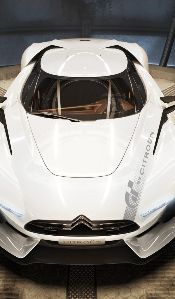 Белый спортивный автомобиль Ситроен на выставке 
