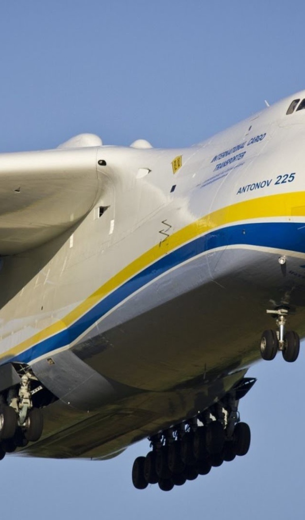 Посадка самолета Ан-225 Мрия в аэропорту австралийского города Перт 