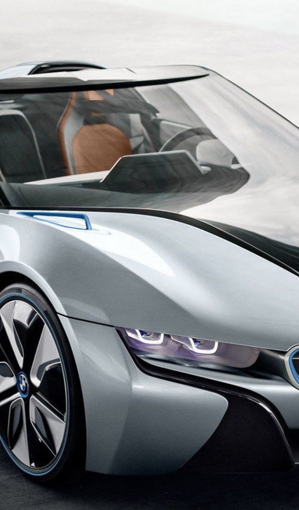 Электромобиль BMW i8 модель 2017 года 