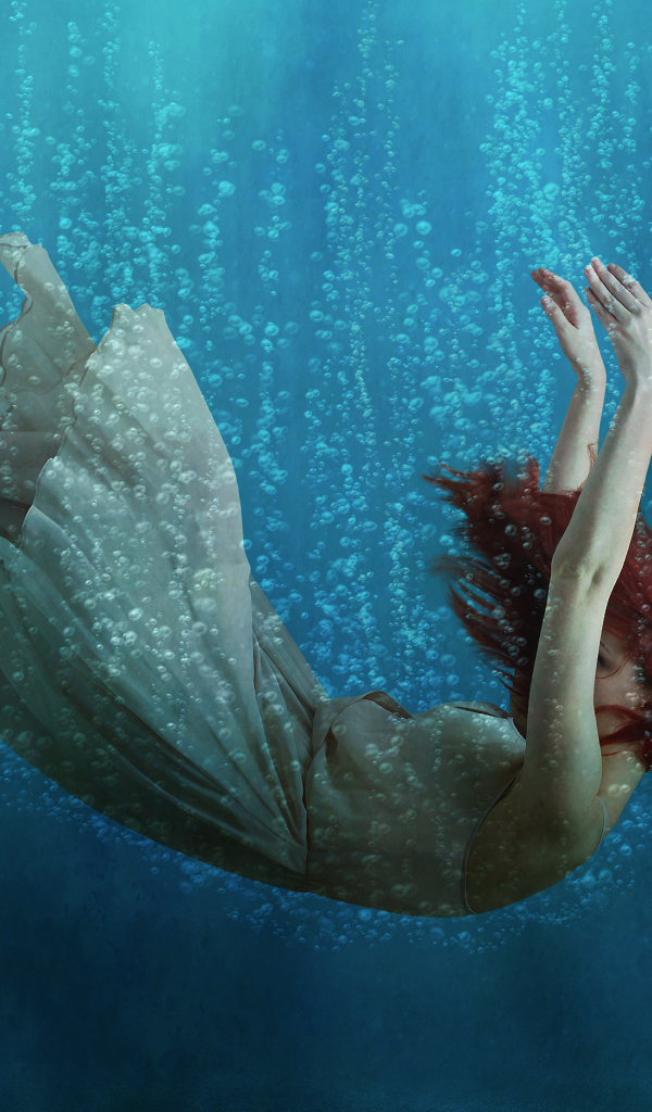 Рыжеволосая девушка под водой, фэнтези