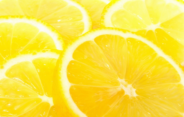 Нарезанный лимон