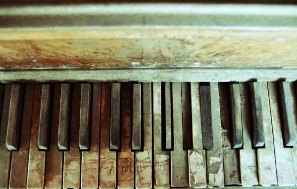 Заброшенное пианино