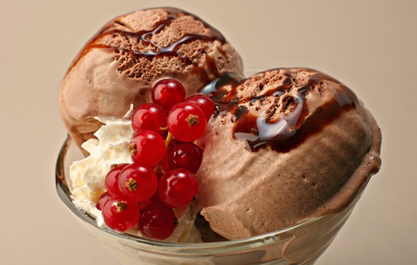 Шарики шоколадного мороженного