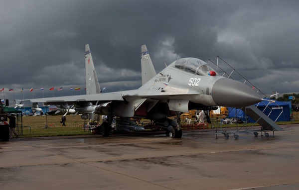Русский военный самолет СУ-30-МК