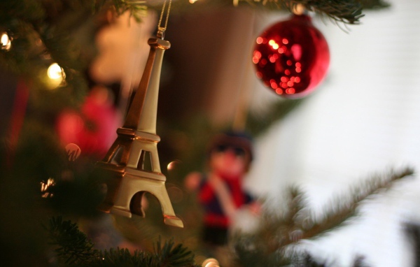 Новогодняя елка в Париже