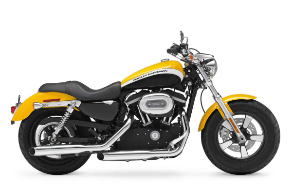 Популярный мотоцикл Harley-Davidson XL 1200C Sportster Custom