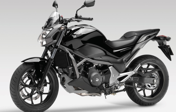 Test drive a motorcycle Honda NC 700 S 