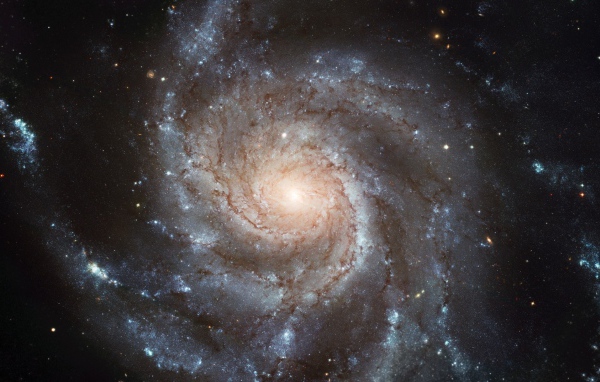 Центр круглой галактики