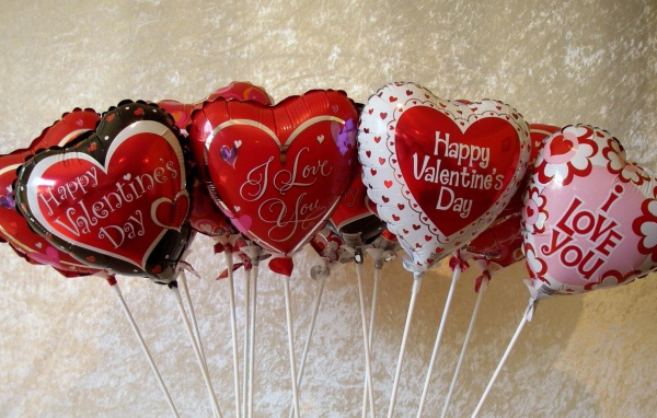 Воздушные шарики на День Всех Влюбленных 