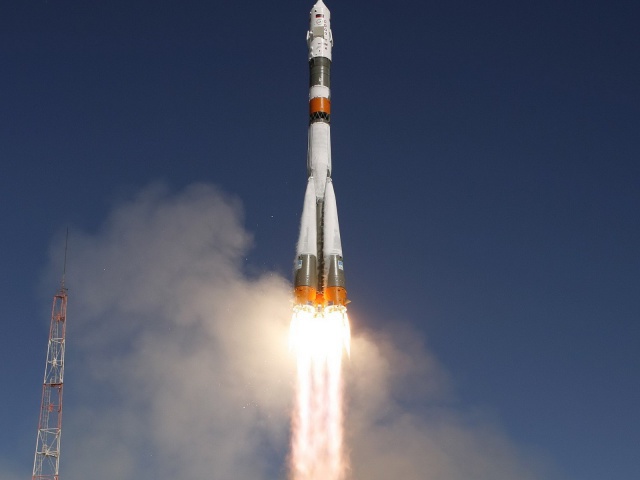 http://www.zastavki.com/pictures/640x480/2012/Space_The_launch_017978_29.jpg