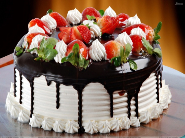 http://www.zastavki.com/pictures/640x480/2013/Holidays___Birthday_The_cake_filled_with_chocolate_for_birthday_050814_29.jpg