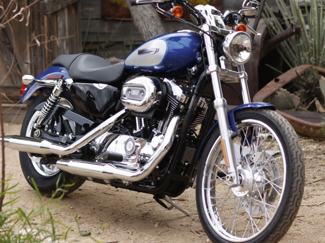 Новый надежный мотоцикл Harley-Davidson XL 1200C Sportster Custom