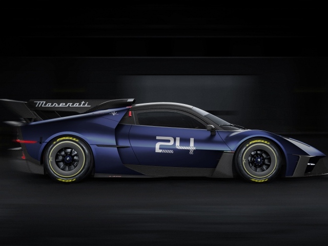 Быстрый автомобиль Maserati MCXtrema 2024 года вид сбоку