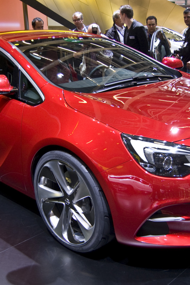 Надежная машина Opel Astra GTC 2014