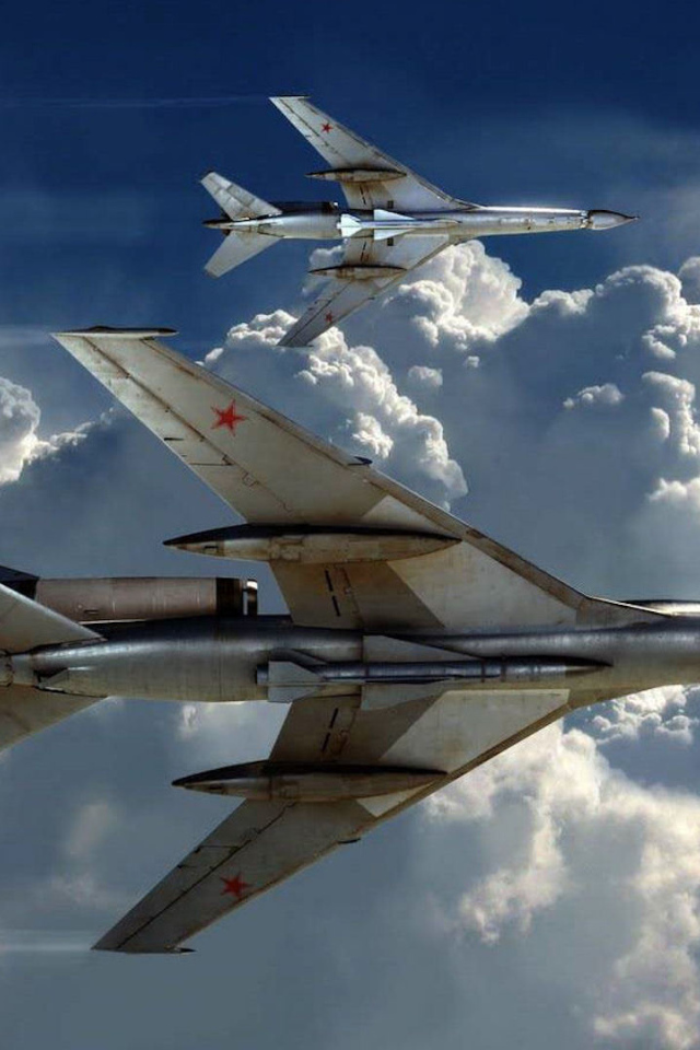 Военный самолет ТУ-22