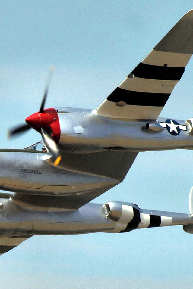 Самолет P-38