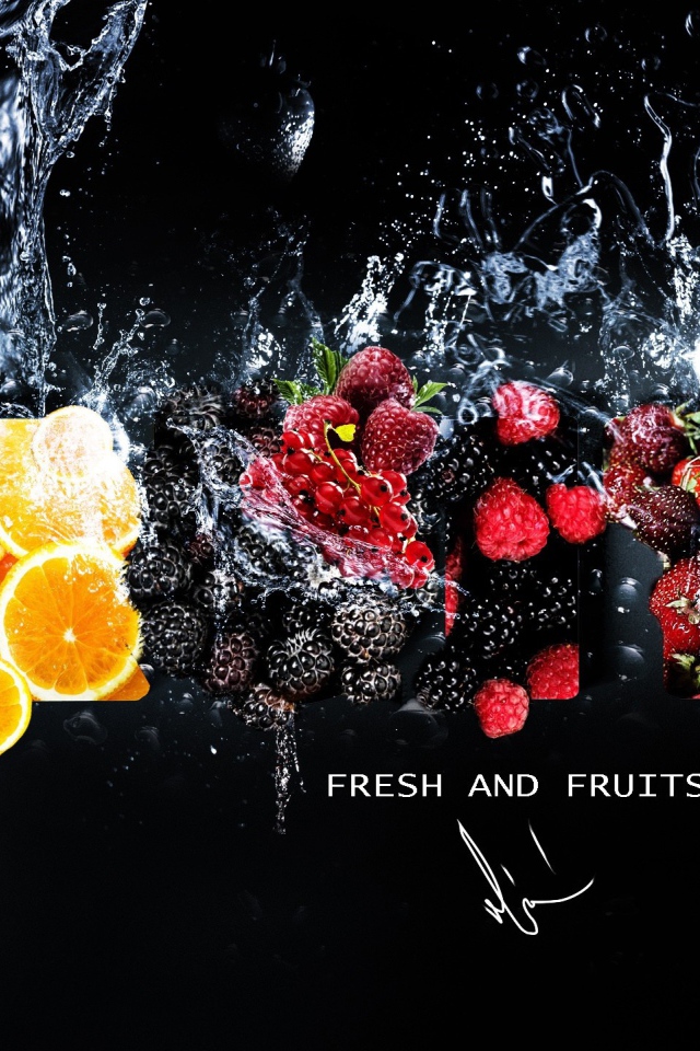 Ягоды фрукты и вода