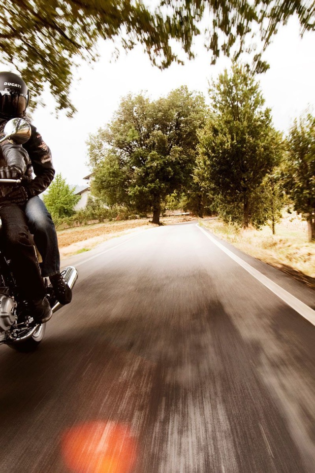 Невероятный мотоцикл Ducati Monster 1200