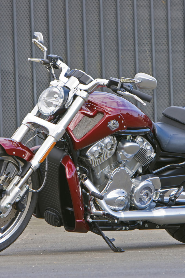 Невероятно быстрый мотоциклHarley-Davidson V-Rod Muscle