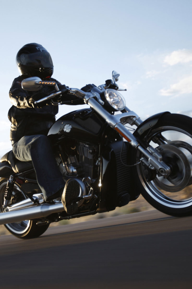 Мотоцикл модели Harley-Davidson V-Rod Muscle