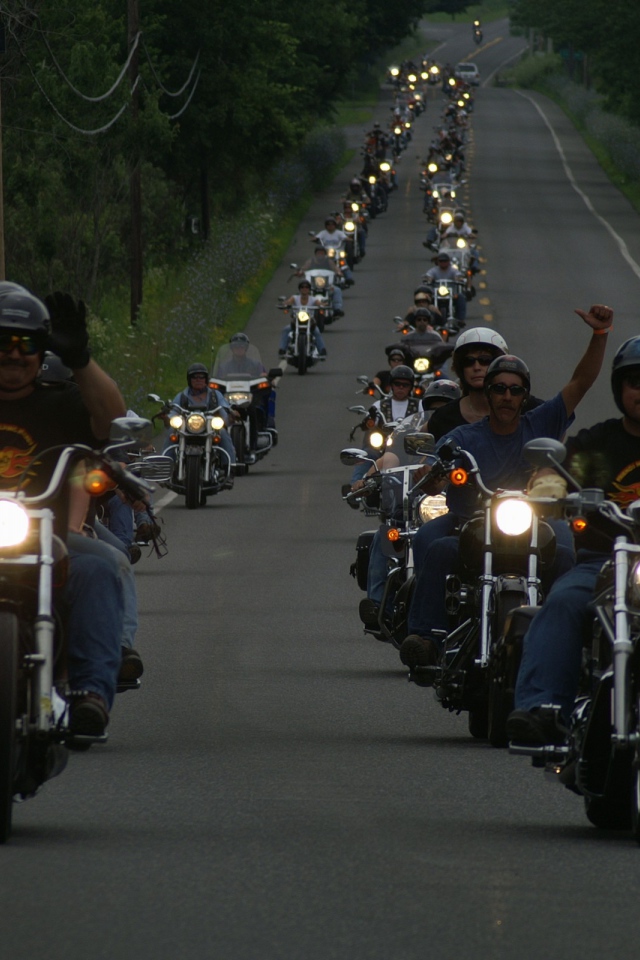 Колонна мотоциклистов