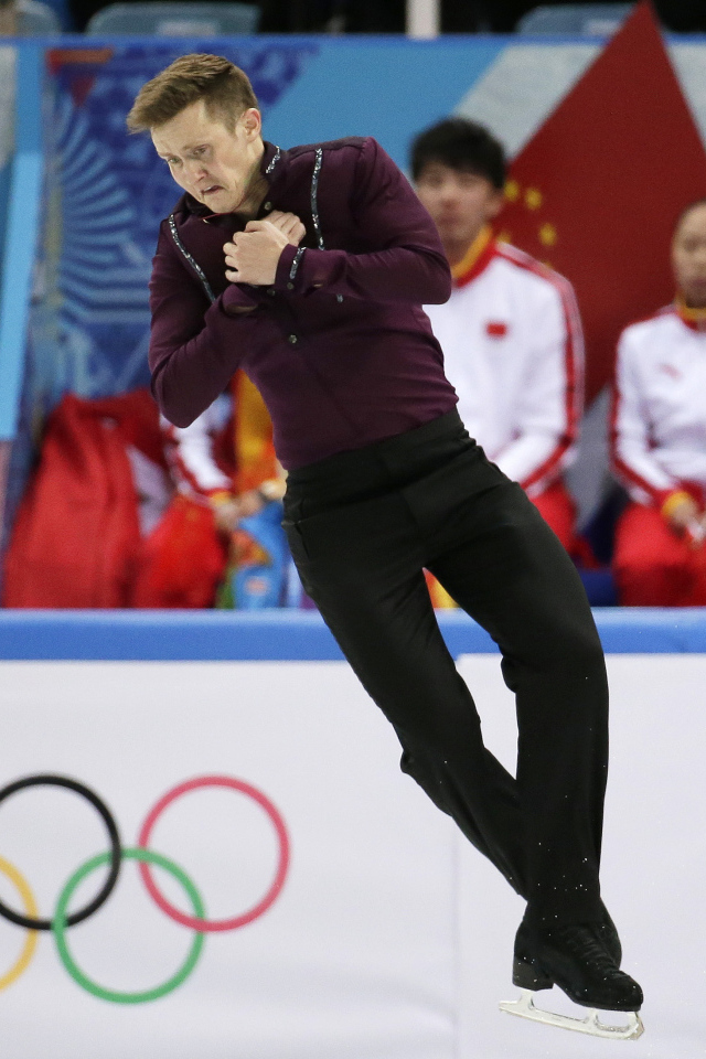 Обладатель бронзовой медали в дисциплине фигурное катание на коньках Джереми Эбботт из США