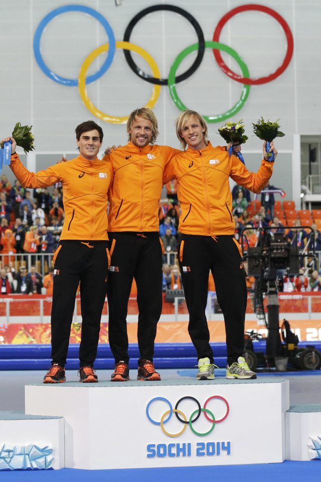 Голландский конькобежец Ян Смеекенс обладатель серебряной медали