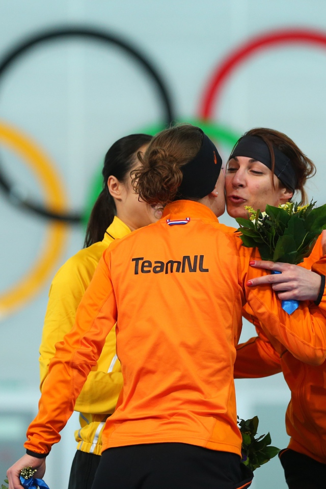 Голландская конькобежка Маргот Бур обладательница двух бронзовых медалей