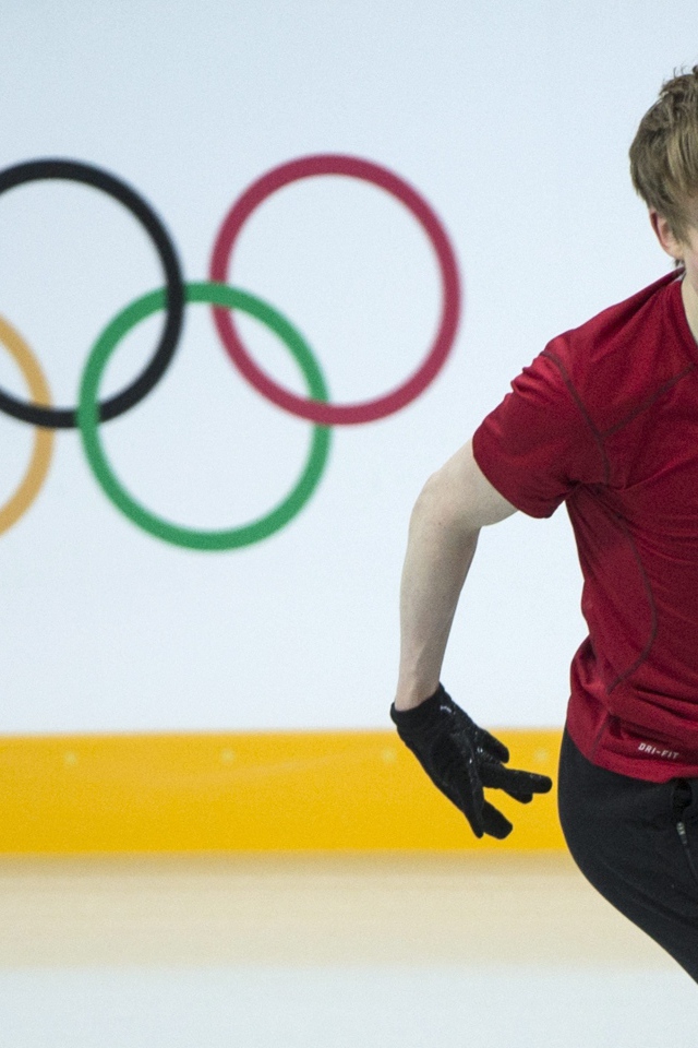 Обладатель серебряной медали в дисциплине фигурное катание на коньках Кевин Рейнольдс на олимпиаде в Сочи