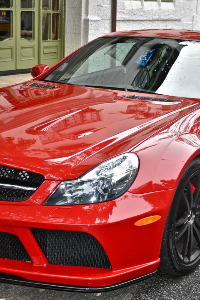 Ярко красный Mercedes-Benz SL65 AMG