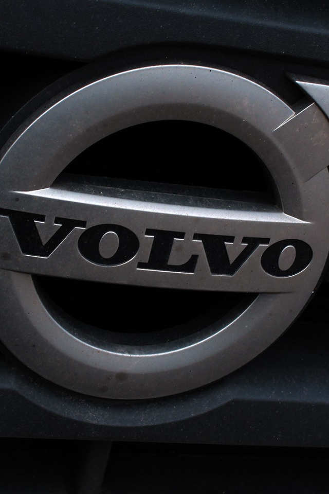 Логотип на решетке авто Вольво