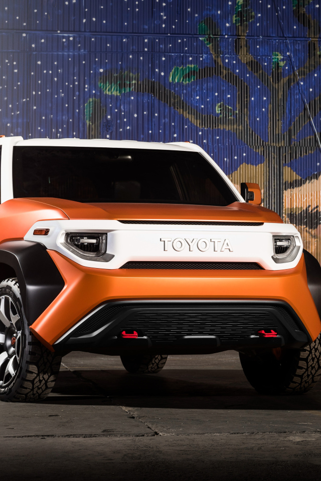 Внедорожник Toyota FT-4X оранжевый металлик 